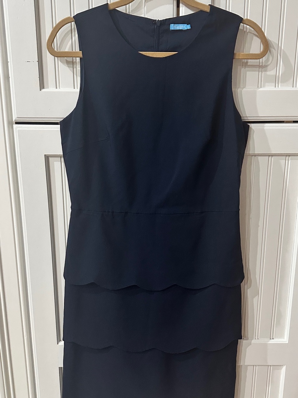 J. McLaughlin Navy Sleeveless Scalloped Tier Sheath Dress